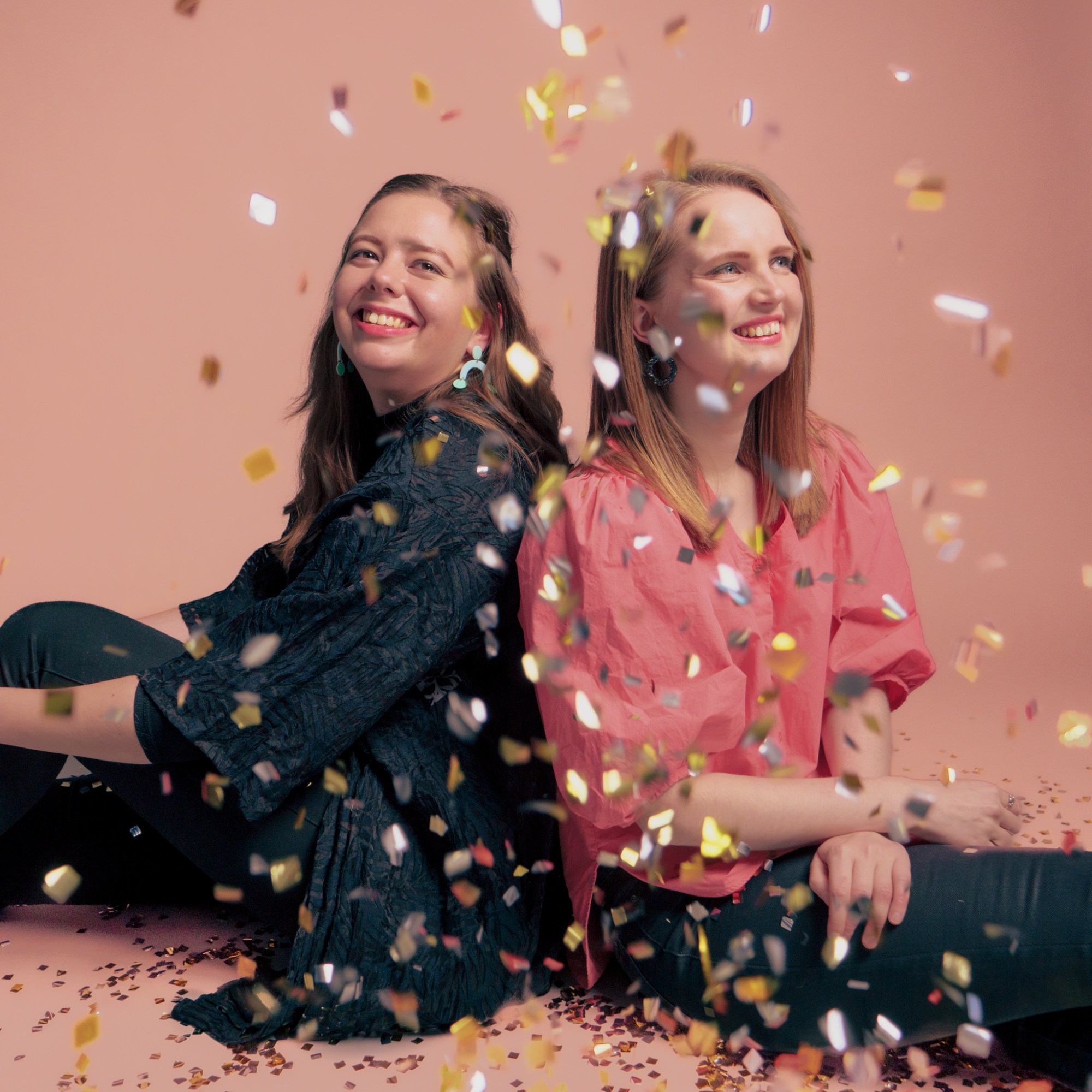 Annika Lyytikäinen's and Aurora Visa's folk music duo Aléa.